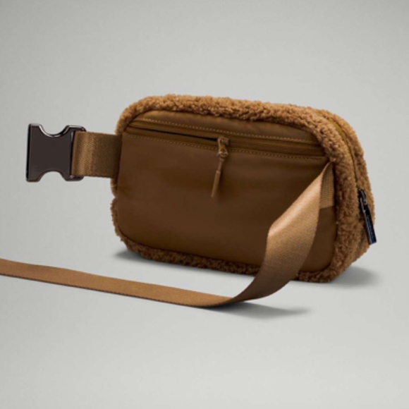 Lululemon Brown Sherpa Belt Bag - Picture 5 of 5